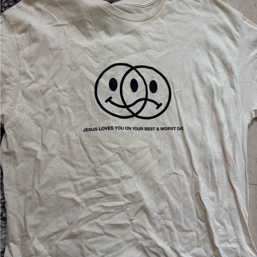 JESUS LOVES YOU brand new shirt